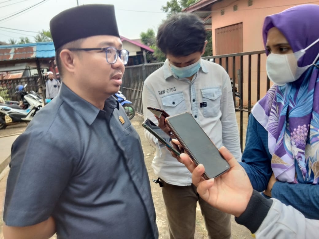 Anggota Banggar DPRD Kaltim M Nasiruddin saat ditemui awak media usai pertemuan dengan Bappeda Kutim Rabu (24/3)