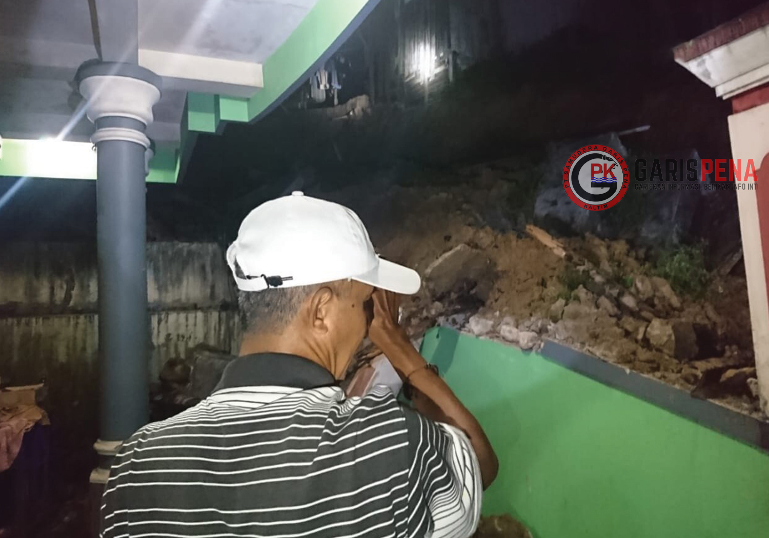 Musibah tanah longsor yang terjadi di Jalan Sultan Alimudin, Gang Bambu Indah, RT 35, Kelurahan Selili, Kecamatan Samarinda Ilir pada Selasa (20/4/2021).