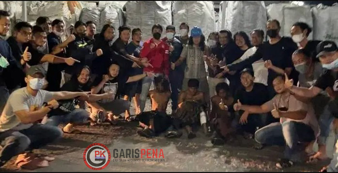 Tim gabungan Polres Kukar dan jajaran Polda Kalsel saat meringkus tiga pelaku pembunuhan di RT 4, Kelurahan Loa Ipuh Darat, Tenggarong.