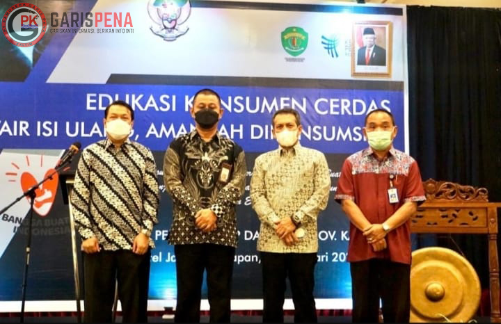 FOTO : Seluruh jajaran Plt Asisten Kaltim dan Kesra Sekprov Kaltim foto bersama usai meminta DAMIU agar mendapatkan ijin produksi sebelum ada di pasaran.