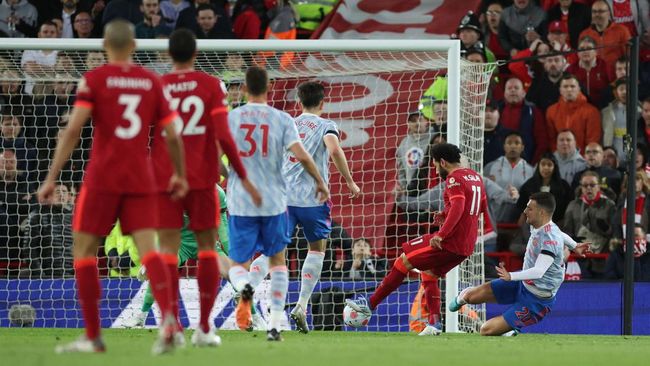 FOTO : Liverpool pesta gol ke gawang MU.