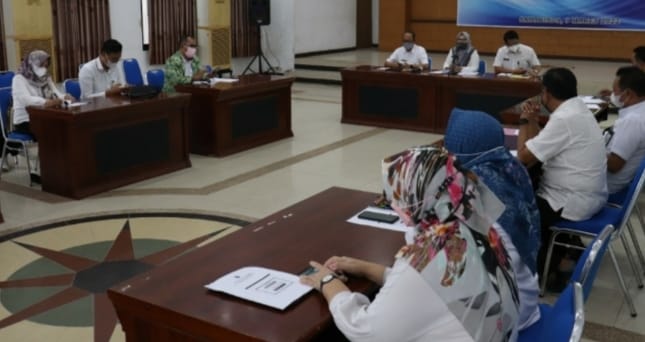 FOTO : Sekretaris Disnakertrans Provinsi Kaltim Hj Hetty