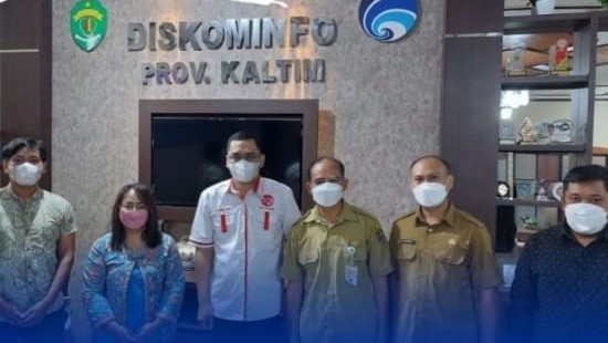FOTO : Kadis Kominfo Kaltim Muhammad Faisal (baju putih) menerima kunjungan dari OPD Kabupaten Paser.