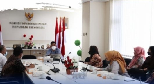 FOTO: Suasana kunjungan rombongan Diskominfo Kaltim di kantor KI pusat waktu lalu.