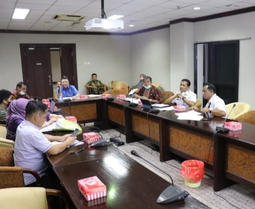 Foto : REVISI PASAL : Suasana saat Pansus P4GN-PN menggelar rapat dengar pendapat bersama BNNP Kaltim, Kesbangpol Kaltim dan Kanwil Kemenkumham.