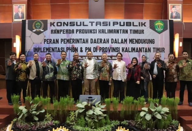 Foto : Suasana saat Anggota Pansus P4GN-PN abadikan momen  bersama dengan narasumber waktu lalu.