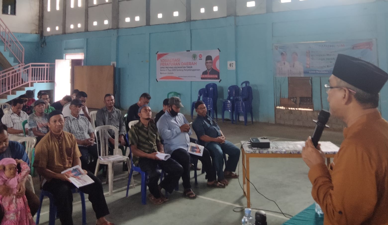 FOTO : Anggota DPRD Kaltim, H M Ali Hamdi saat menyampaikan pentingnya Sosper bantuan hukum, Kota Samarinda pada, Sabtu (25/06/22).