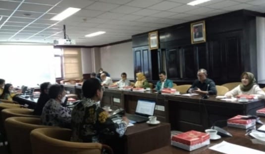 Foto : Suasana RDP antara Kepala perwakilan BI Kaltim dengan Komisi II DPRD Kaltim.