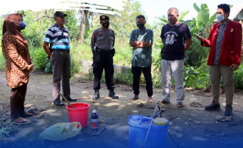 ILEGAL: Musnahkan 17.800 benih sawit illegal