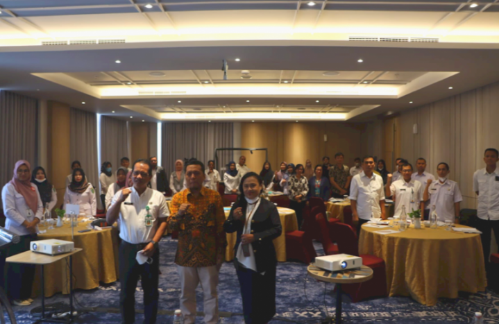 SUKSES: Dinas Penanaman Modal dan Pelayanan Terpadu Satu Pintu (DPMPTSP) Kaltim. Dalam hal ini DPMPTSP Kaltim terus tingkatkan Sumber Daya Manusia (SDM) berkualitas dan meningkatkan fungsi layanan kepada pelaku usaha perizinan dan non perizinan.