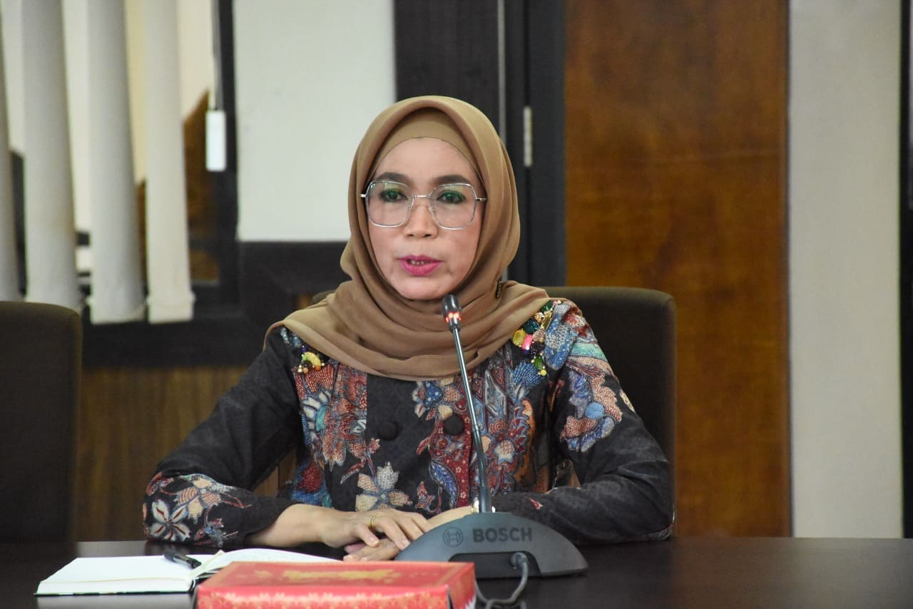 FOTO : Wakil Ketua Komisi IV DPRD Kaltim Puji Setyowati