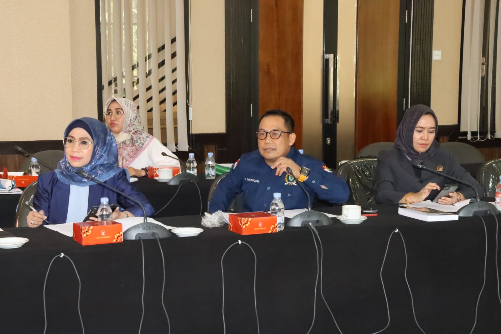 Foto : Rapat Panitia Khusus pembahas Ranperda tentang Kesenian dengan Biro Hukum Pemprov Kaltim, dan Dewan Kesenian Daerah (DKD) Kaltim, dan UPTD Taman Budaya, Rabu (2/11).