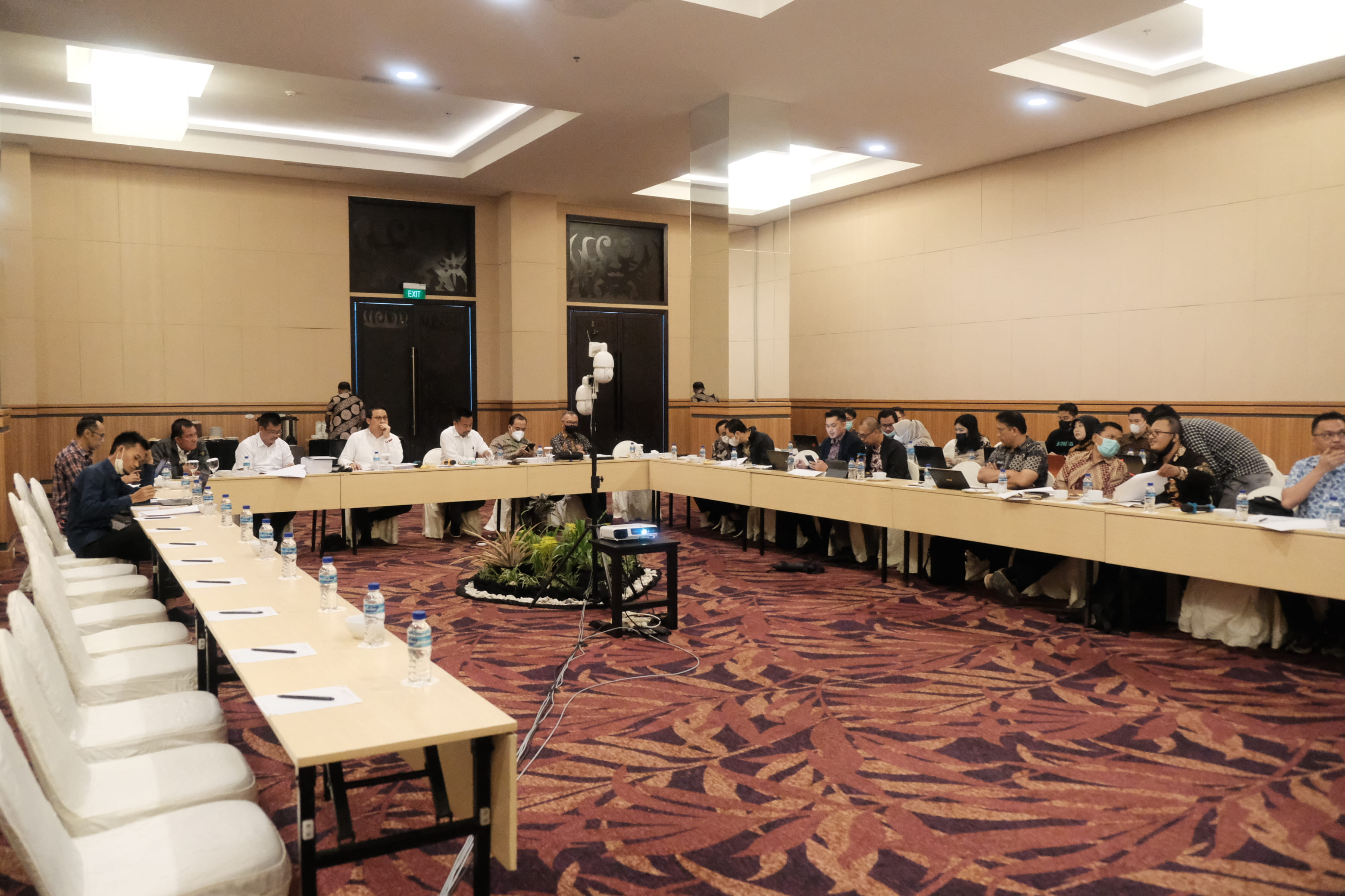 FOTO : Pansus RTRW menggelar rapat kerja bersama sejumlah Perangkat Daerah Provinsi dan Kabupaten/Kota se- Kaltim