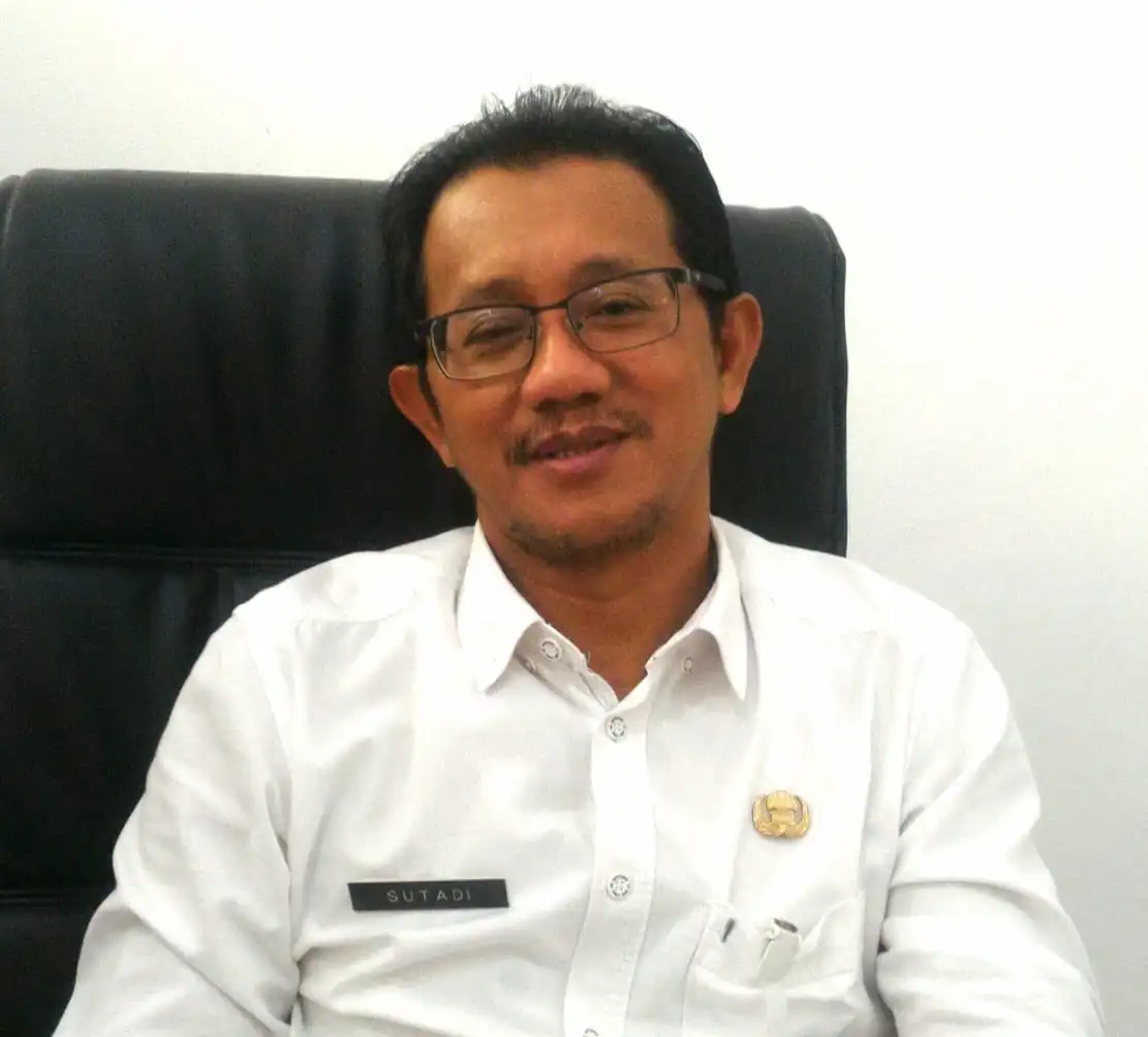 FOTO : Kepala Dinas Perpustakaan dan Arsip Kota Balikpapan, Sutadi.