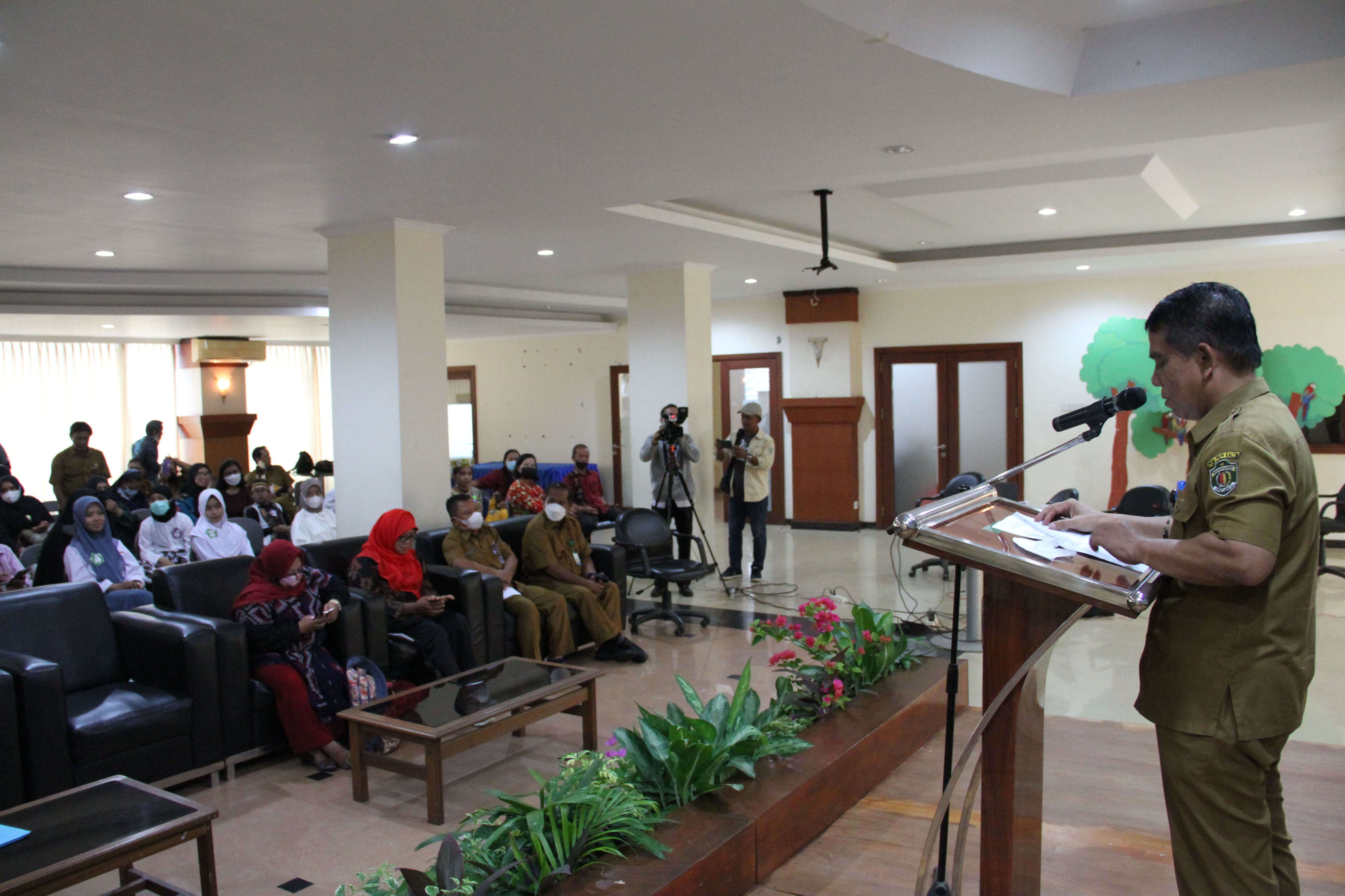 FOTO : Kepala Bidang Pengembangan dan Pembudayaan Kegemaran membaca DPK Kaltim, Taufik