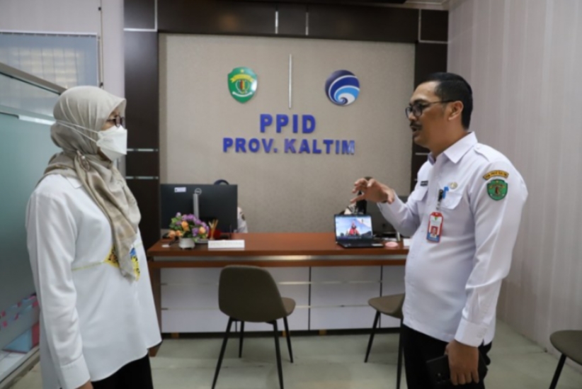 FOTO : Sekretaris Daerah Provinsi Kalimantan Timur, Sri Wahyuni Saat Berkunjung ke Diskominfo Kaltim, Selasa (26/10/2022).