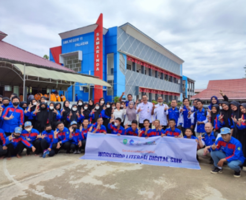 FOTO : Kadiskominfo, Muhammad Faisal Pada Acara Workshop Literasi Digital di SMK 11 Samarinda, Rabu (12/10/2022).
