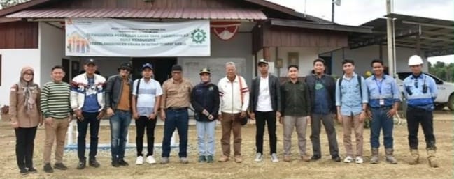 Foto : Rombongan Pansus Investigasi Pertambangan DPRD Kaltim saat melakukan kunjungan ke sejumlah perusahaan pertambangan di Kubar.