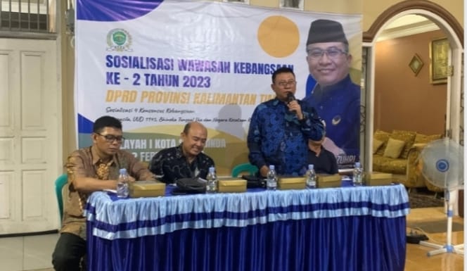Foto : Anggota DPRD Kaltim Saefuddin Zuhri (berdiri) saat menyampaikan Sosbang kemarin.