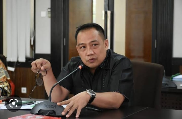 FOTO : Ketua Tim Penyusun Renja DPRD Kaltim, Sarkowi V Zahri.