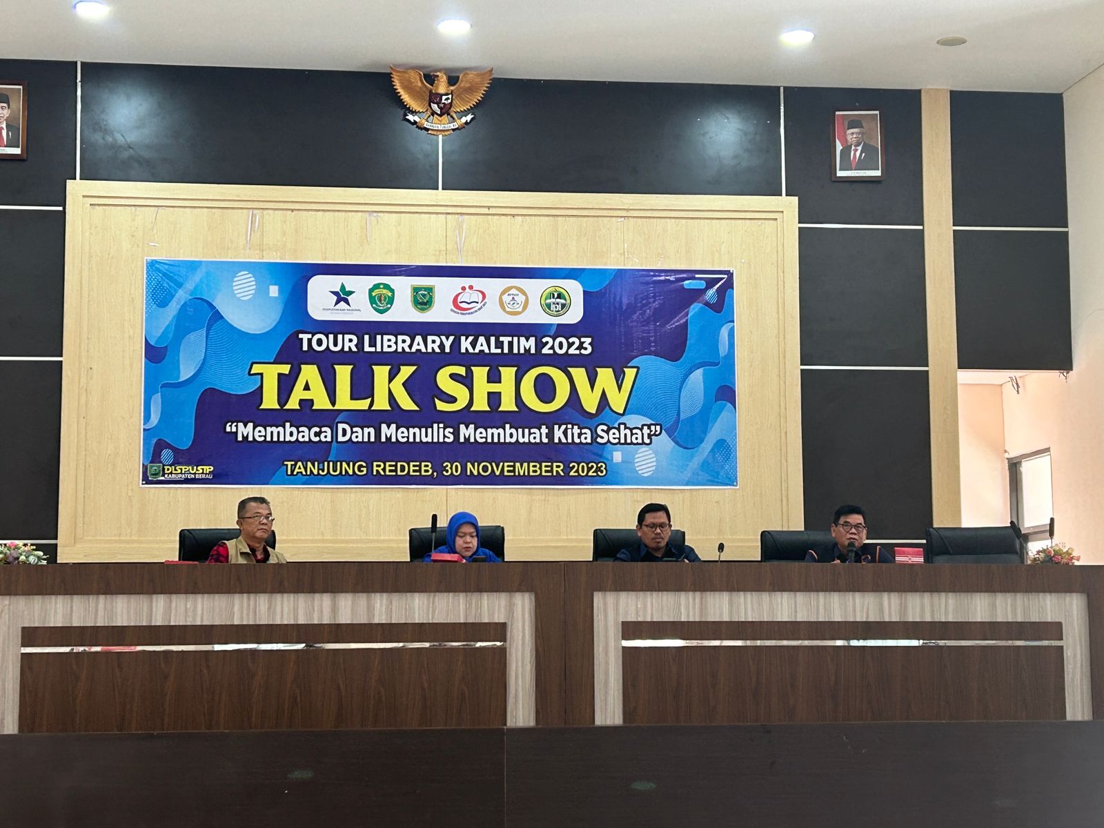 BERBAGI PIKIRAN: Sederet narasumber berkompeten dihadirkan untuk menginspirasi publik agar kembali menghidupkan semangat berliterasi.