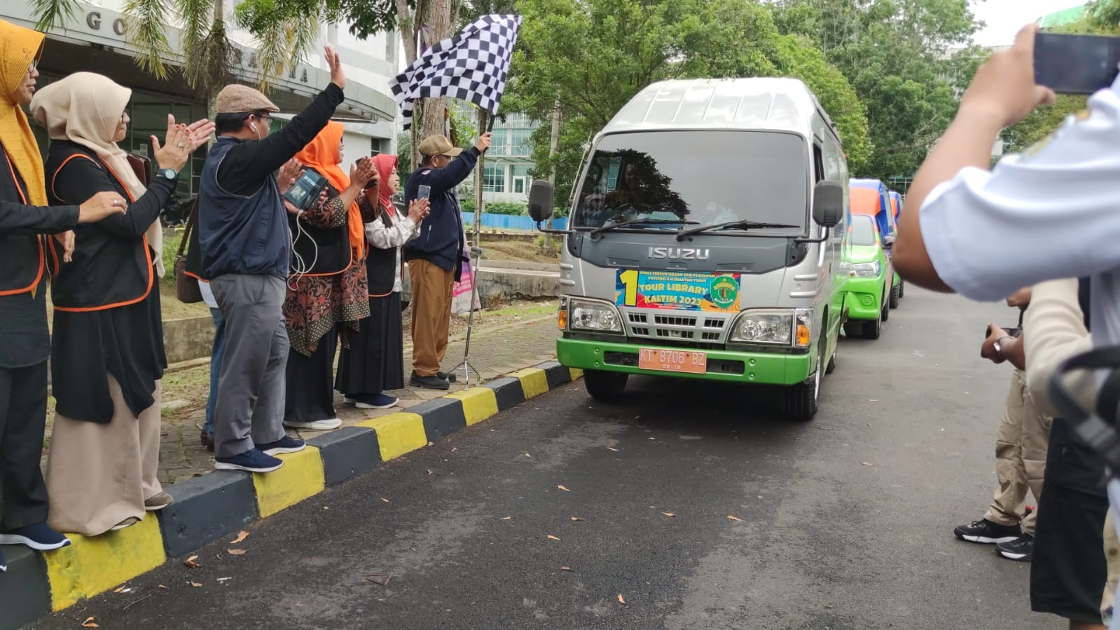 SELAMAT JALAN: Rombongan Tour Library Kaltim 2023 akan melakoni perjalanan panjang yang akan finis di Maratua.