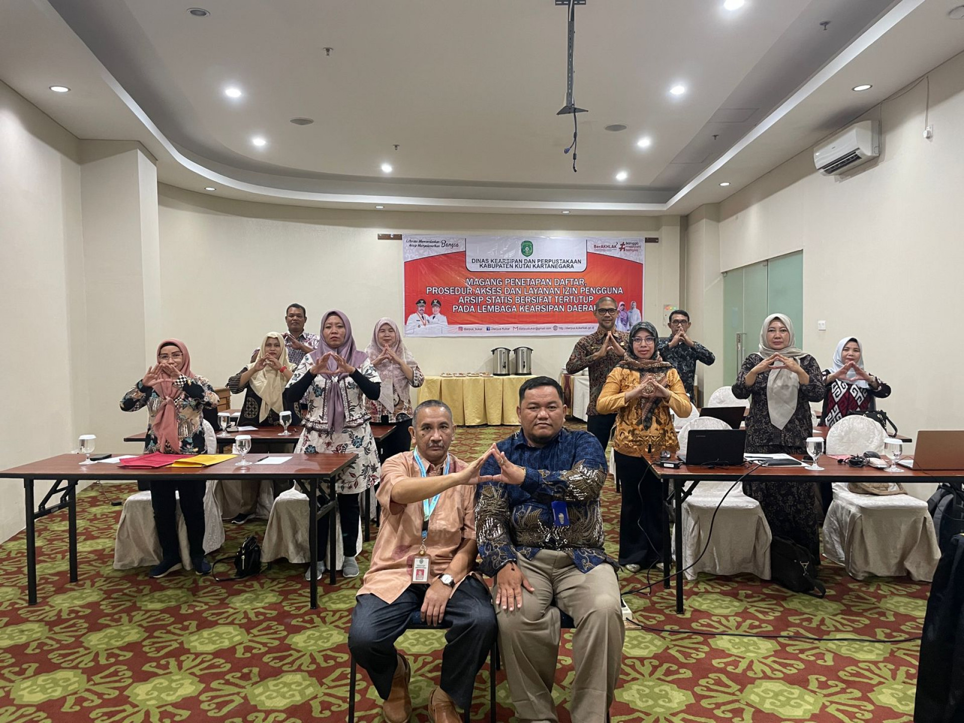 TERSISTEM: Kegiatan magang penetapan daftar prosedur jadi salah satu cara Diarpus Kukar menyediakan akses arsip yang lebih tertata ke masyarakat.