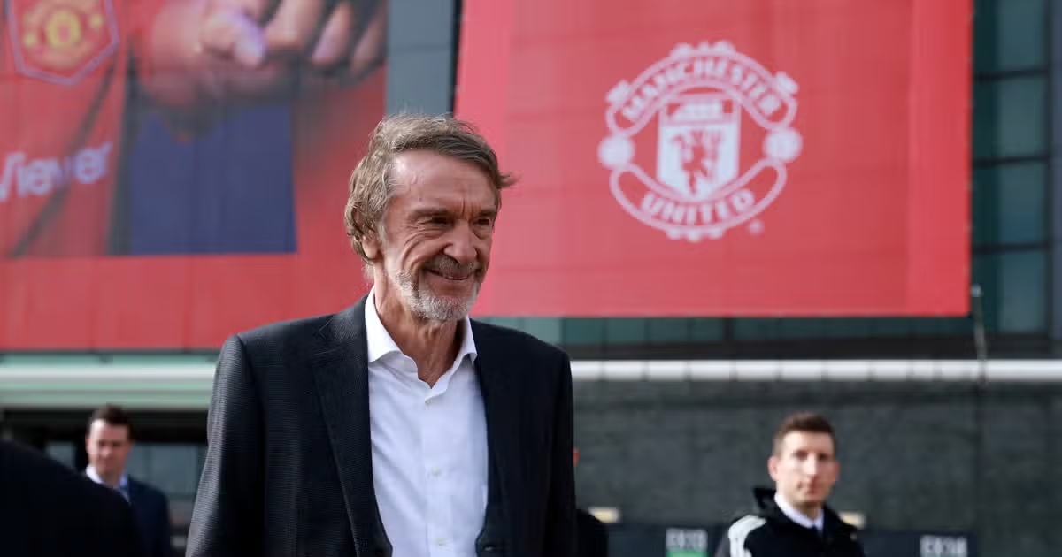 Revolusi MU (Manchaster United), Sir Jim Ratcliffe membawa perubahan besar dan berusaha untuk merombak squad serta klub.