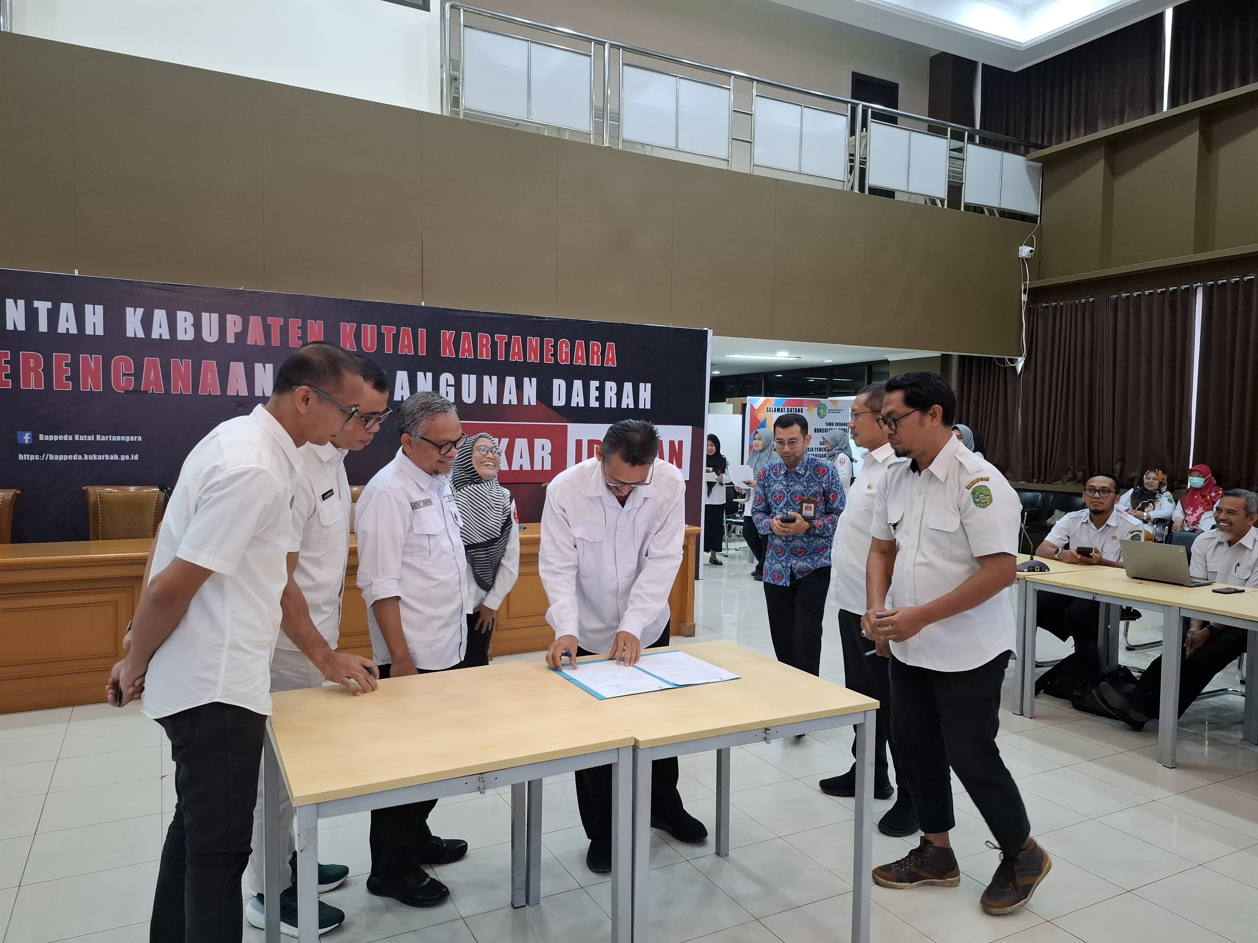 Foto: Kusnandar, Plt Kepala Dinkes Kukar (YK/Garispena.co)