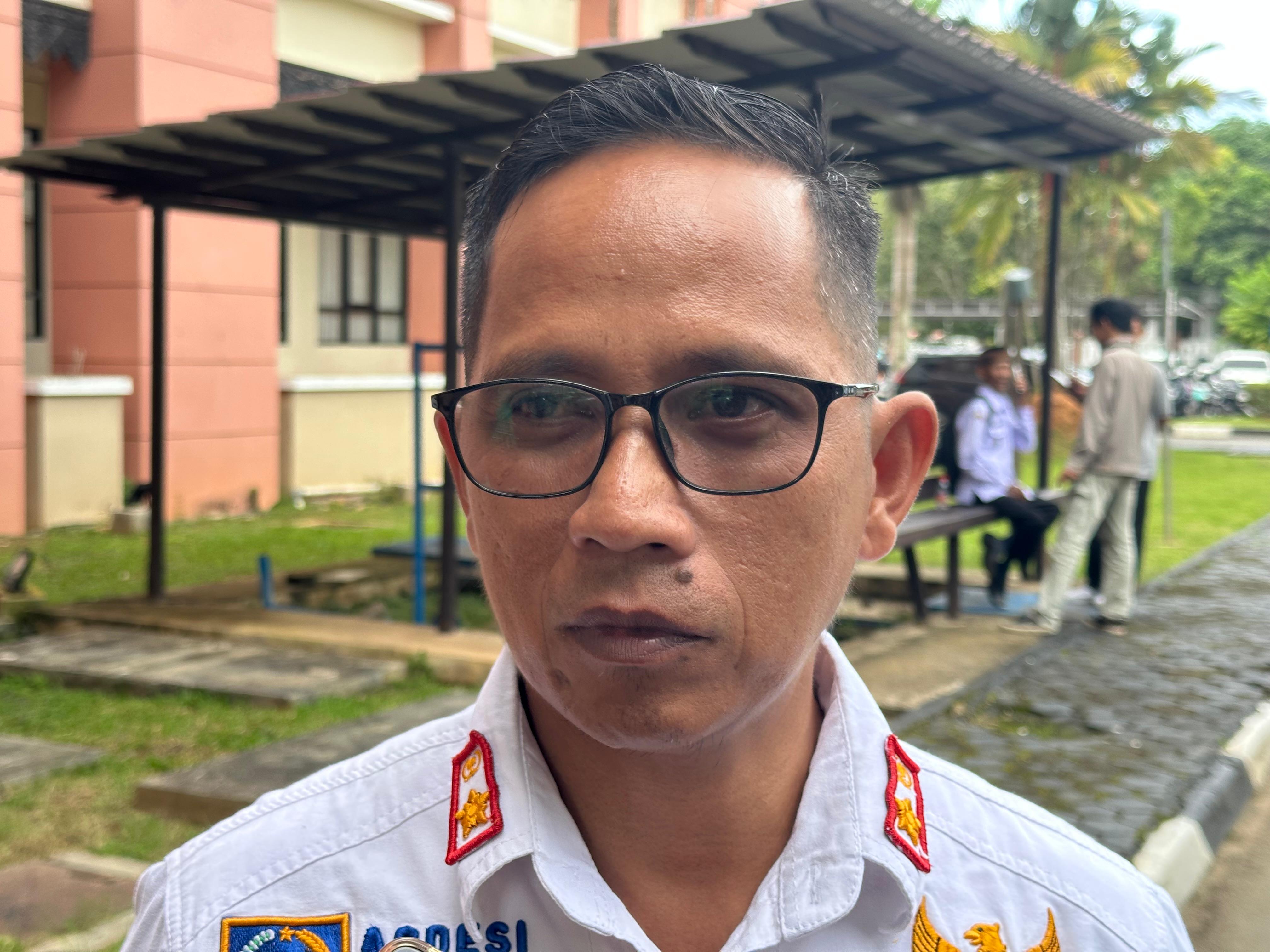 Foto: Kuswara, Kades Sukamaju