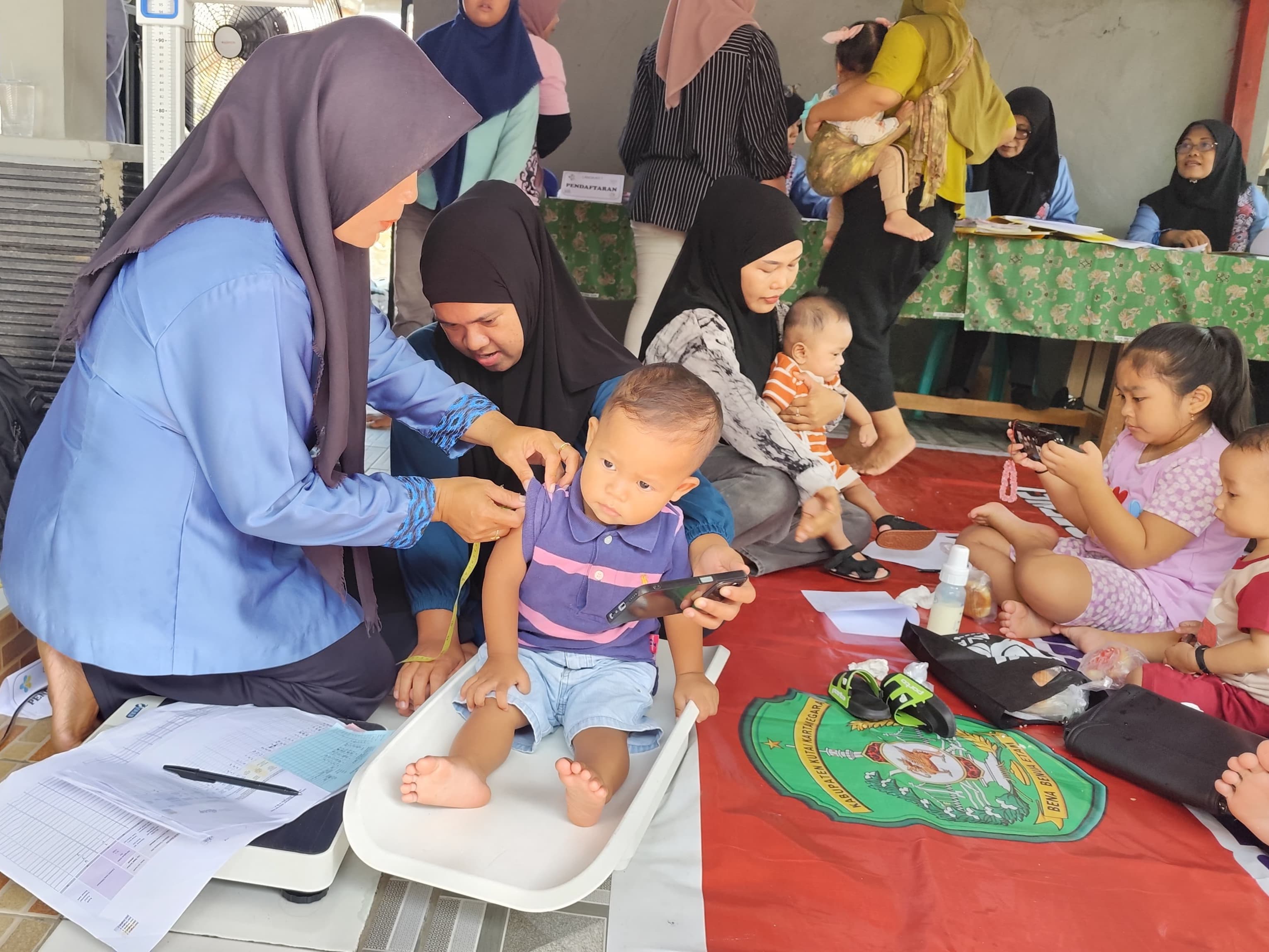 Foto: Kegiatan Posyandu