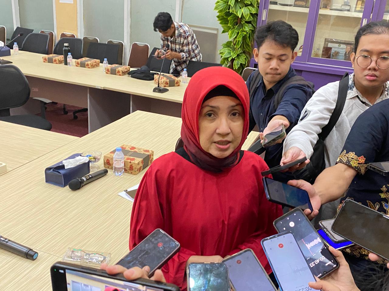 Kabid Pemberdayaan, Kelembagaan dan Sosial Budaya DPMPD Kaltim, Roslindawaty