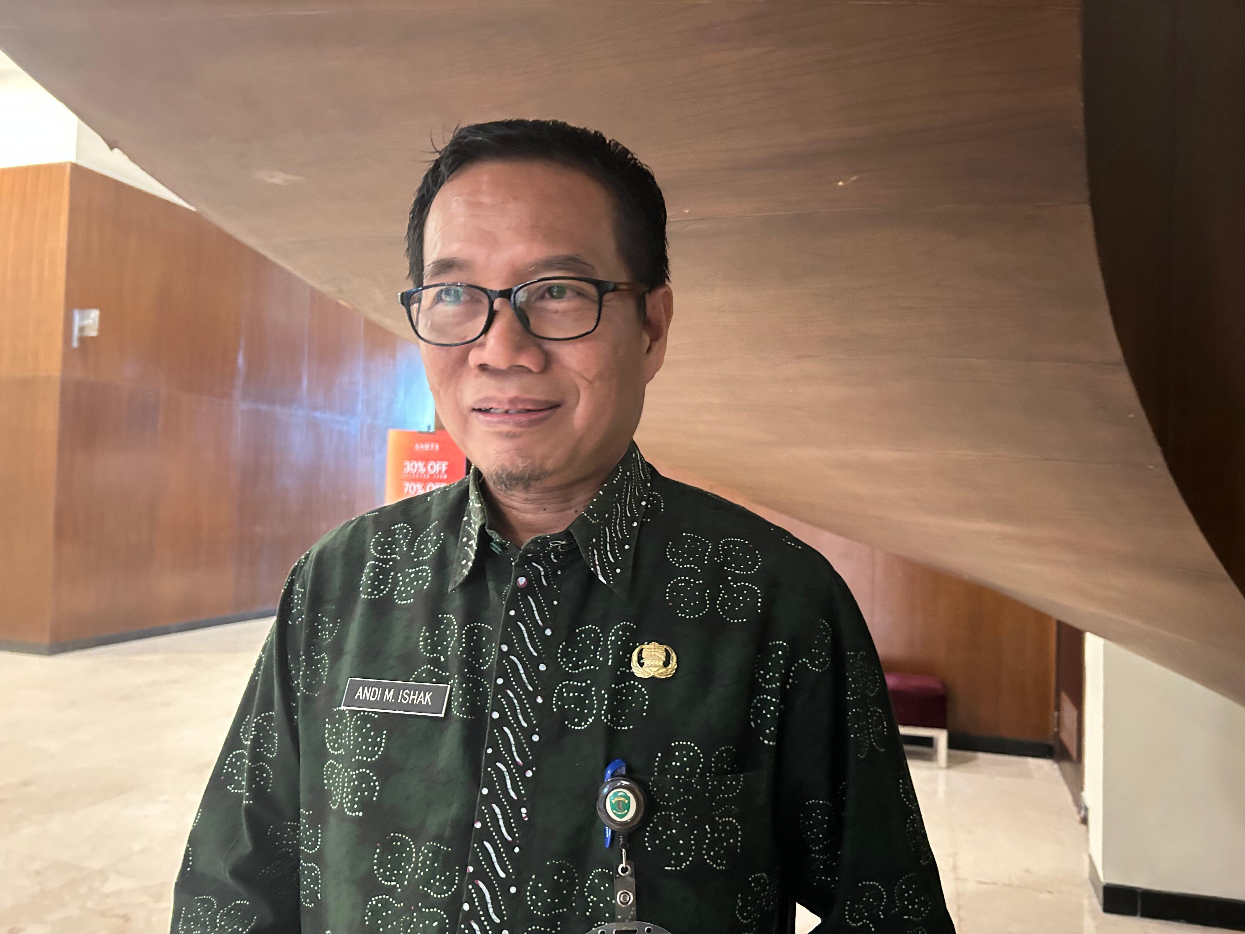 Kepala Dinsos Kaltim, Andi Muhammad Ishak, usai menghadiri Rapat Dengar Pendapat (RDP) bersama Komisi IV DPRD Kaltim, di Hotel Novotel Balikpapan, Jumat (11/7/2025).