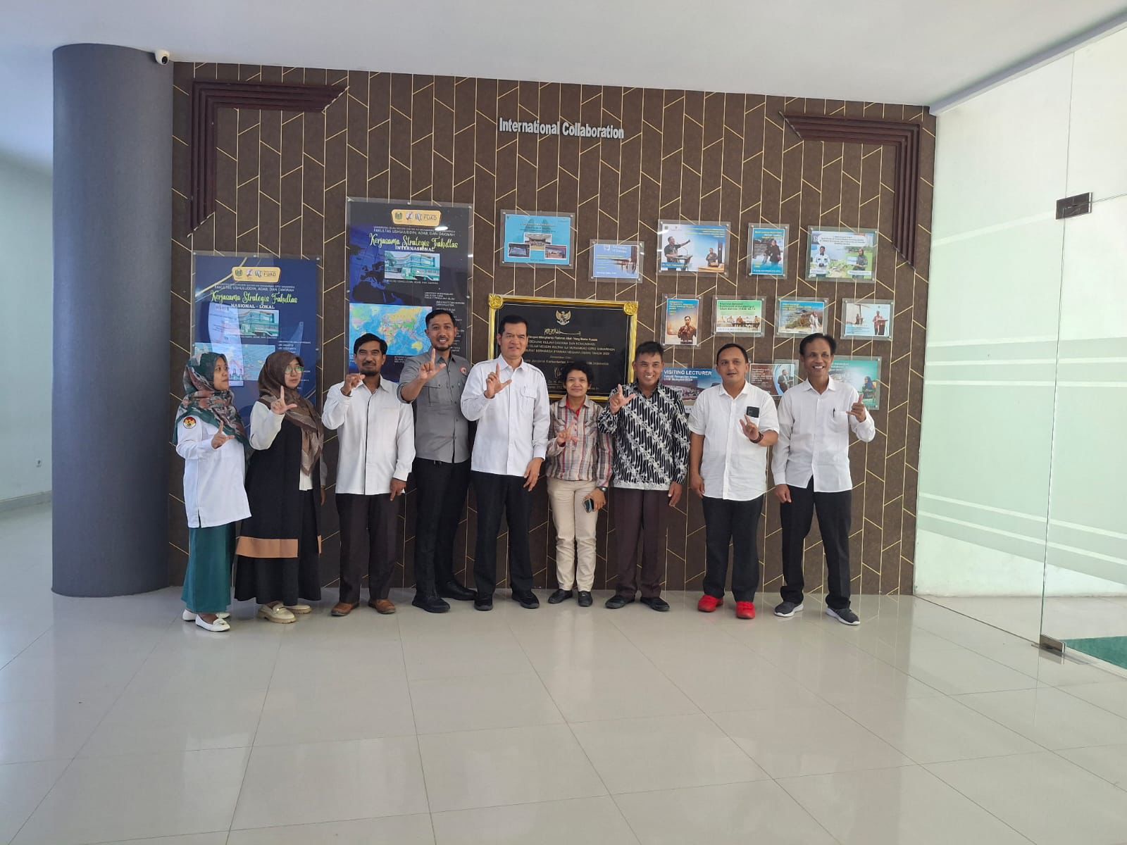 Pertemuan antara KPID Kaltim dan jajaran akademisi Fakultas Ushuluddin, Adab, dan Dakwah UIN Samarinda