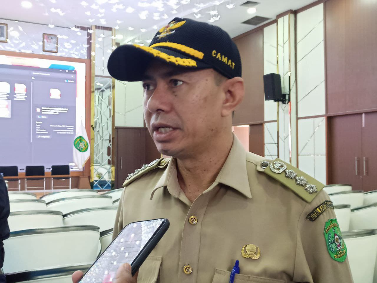 Julkifli, Camat Kota Bangun Darat