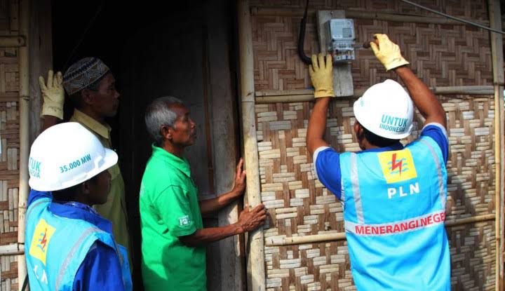 Ilustrasi pemasangan listrik. (istimewa)