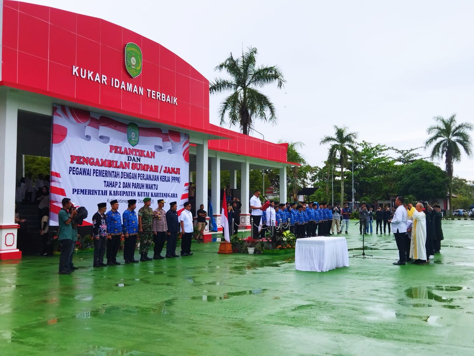 Pelantikan PPPK Kukar tahap 2 di Halaman Kantor Bupati, Tenggarong. (garispena)